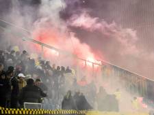 Jonge Vitesse-fans mogen gratis naar wedstrijd na wangedrag met vuurwerk Utrecht-supporters