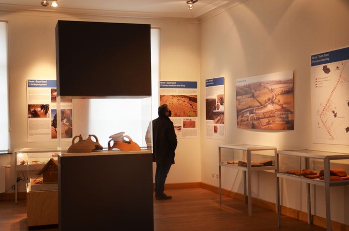 De tentoonstelling / expo over de archeologische vondsten op Doorn Noord in het oud stadhuis in Ninove.