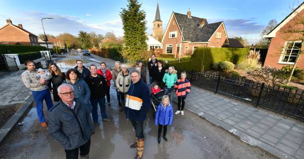 De Weverstraat ligt al bijna een jaar open: 'Om gek van de worden'