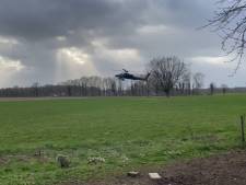 Gevechtshelikopter hangt meters boven weiland: legeroefening Red Dawn in de Achterhoek