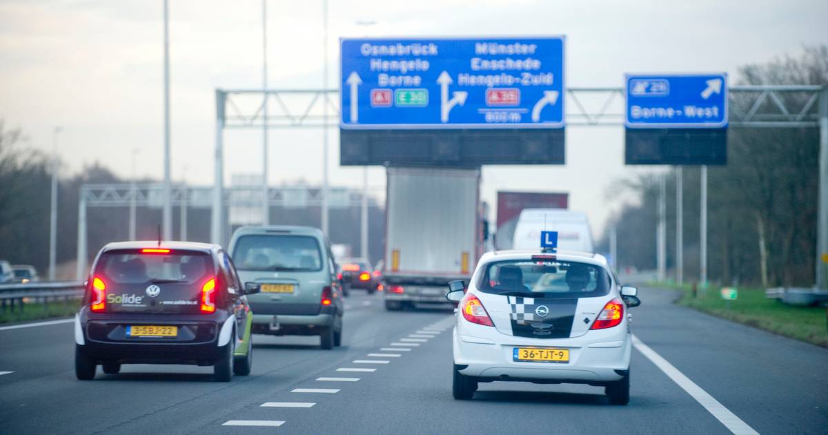 Ongeluk zorgt voor kortstondige file op A35.