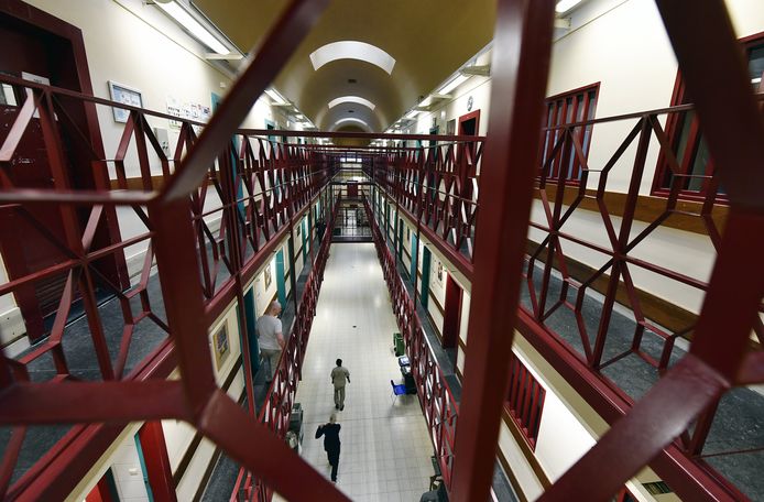 Een gevangenis in Antwerpen. Per 100 beschikbare plaatsen telt België gemiddeld 119 gevangenen.