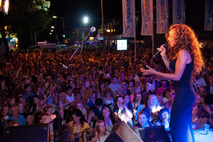 2015: Glennis Grace treedt op in Ugchelen.