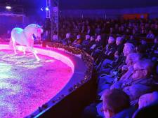 Circustent Etten-Leur tot de nok toe gevuld: ‘Iedere keer weer een groot succes’
