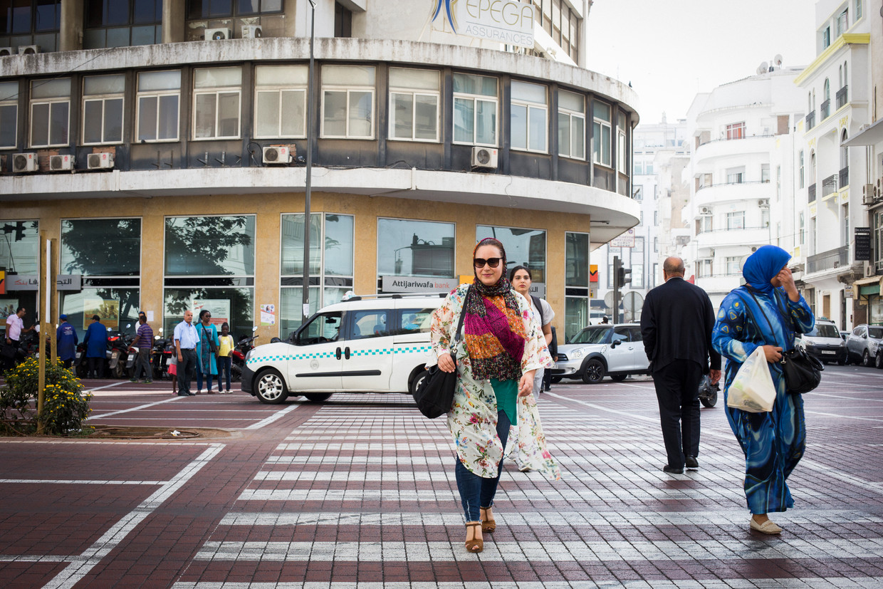 De Marokkaanse-Nederlandse Latifa Azzouzi heeft een recruitmentbureau opgezet in Casablanca. Beeld Deborah Benzaquen