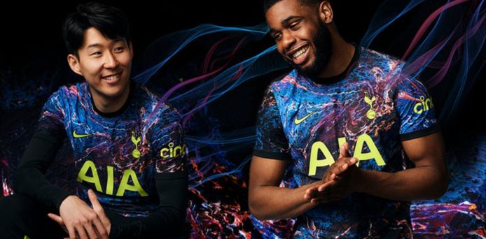 Het nieuwe uitshirt van Tottenham Hotspur.