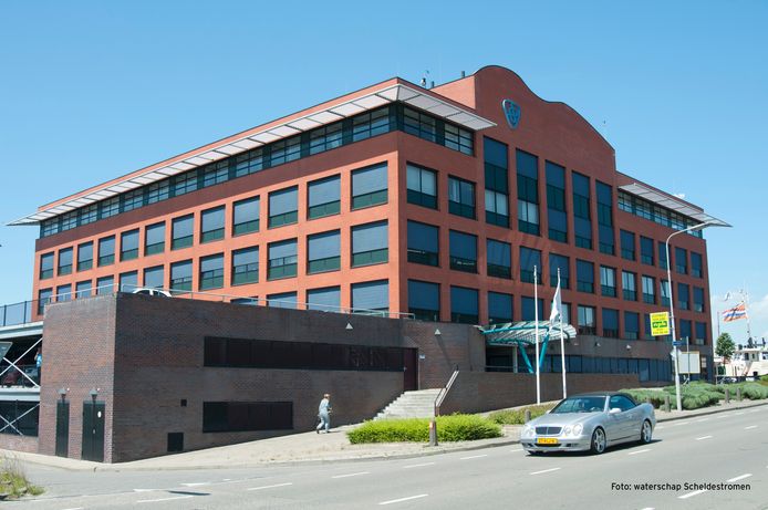 Het kantoor van Waterschap Scheldestromen in Terneuzen.
