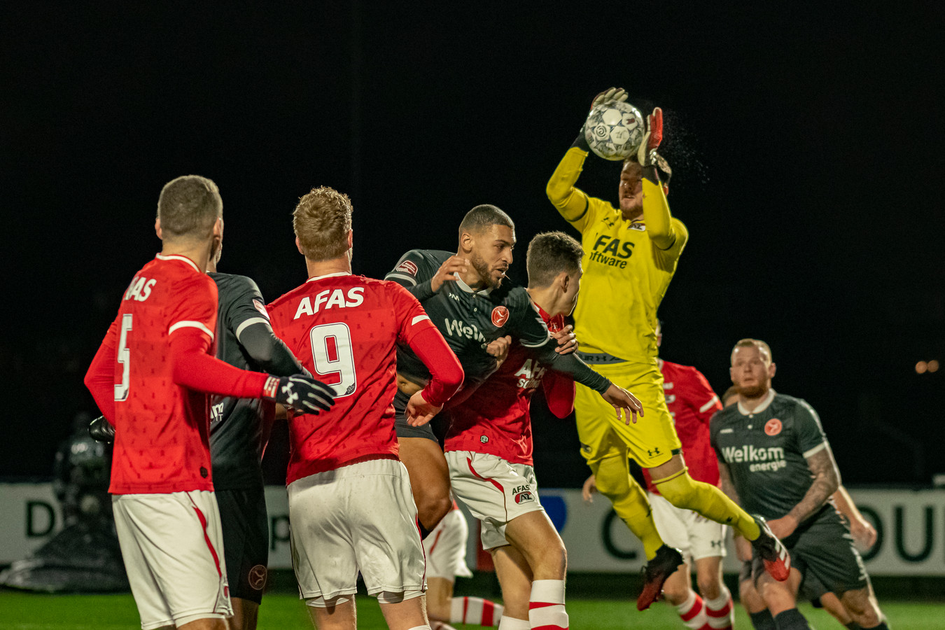 Almere City FC één punt armer na ‘protestduel’ met Jong AZ | Foto | AD.nl