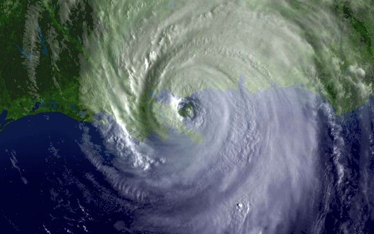 Satellietfoto van orkaan Katrina op het moment dat 'ze' aan land kwam. Beeld afp
