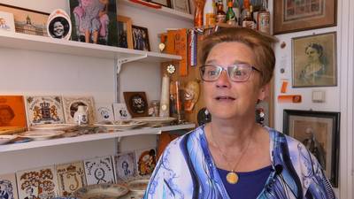 Verzamelgekte: Wilma spaart álles van het koningshuis