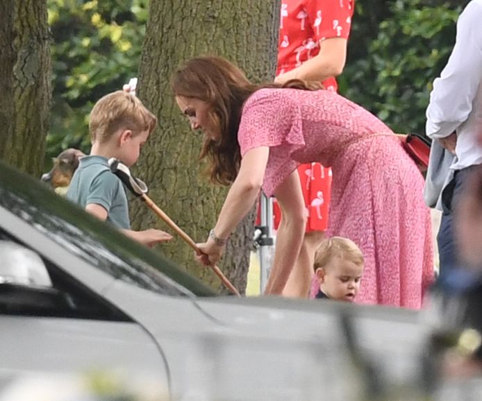 Hertoging Kate was ook aanwezig. Hier is ze te zien met prinsen George en Louis.