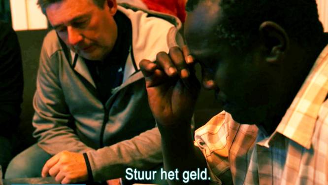 Families van migranten afgeperst met gruwelijke martelvideo's: "EU is medeplichtig aan de folteringen"