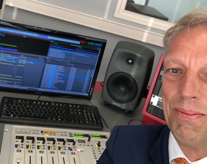 Burgemeester Sjors Fröhlich van Vijfheerenlanden reikte de lintjes vorig jaar ook uit in een Lintjescappuccino op Radio SRC.