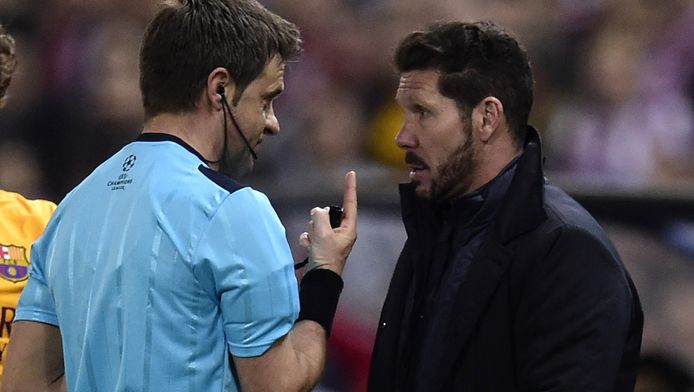 Trois matches de suspension pour Simeone.