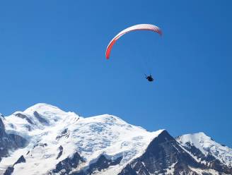 Nederlandse paraglider (71) overleden na val in Italië