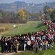 Duizenden vluchtelingen passeren opnieuw grens met Slovenië