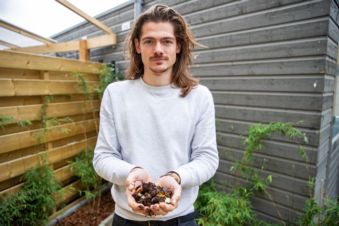 Joris Petterson zoekt enthousiaste Eindhovenaren om zelf GFT te composteren in wormenhotels.