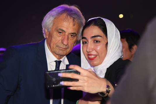Halilhodzic poseert voor een selfie in Doha.