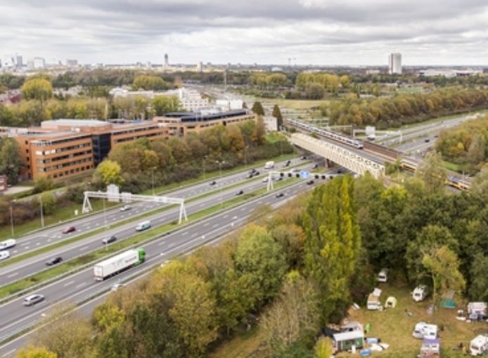 Luchtopname van de A27 bij Amelisweerd.