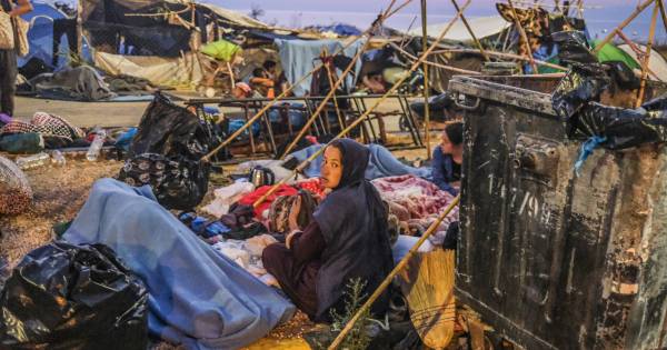 De missie van Lieke uit Sint-Oedenrode: 28 keer 650 slaapzakken voor noodlijdend Lesbos - BD.nl