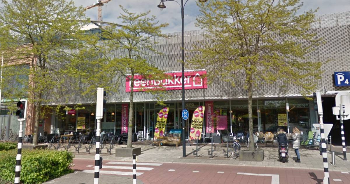 Mislukte vette buit vinden in kluizen Leen Bakker | Haag | AD.nl