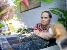 Nienke (49) was huisarts en stond midden in het leven, 
nu heeft ze een rolstoel en weet ze niet waar het eindigt 
