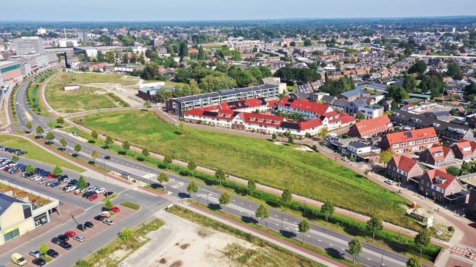 De Smelterij in Hengelo, langs de Laan Hart van Zuid. Hier worden appartementen en grondgebonden woningen gebouwd.