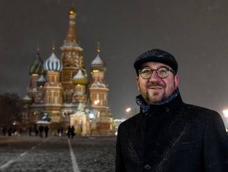 Eerst kou trotseren, dan Poetin: premier Michel voor het eerst in Rusland