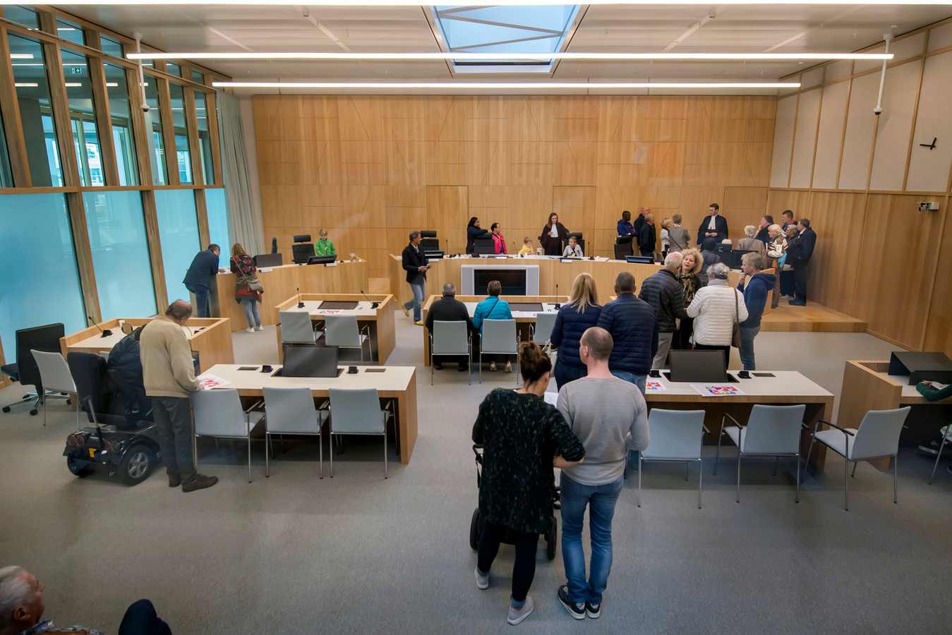 Advocaten vragen Bredase rechtbank om zittingen met échte mensen, niet via gammele video Foto