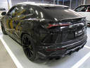 Deze zwarte Lamborghini Urus uit 2020 heeft slechts 4401 kilometer op de teller.