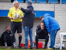 Scheidsrechter speelt hoofdrol in curieuze wedstrijd tussen USV en Havelte: ‘We wilden staken, we waren er klaar mee’