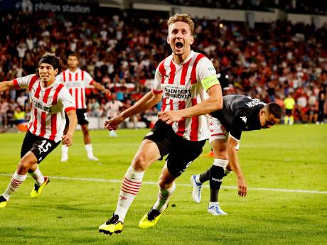 Luuk de Jong kopt PSV in slijtageslag met AS Monaco naar play-offs Champions League