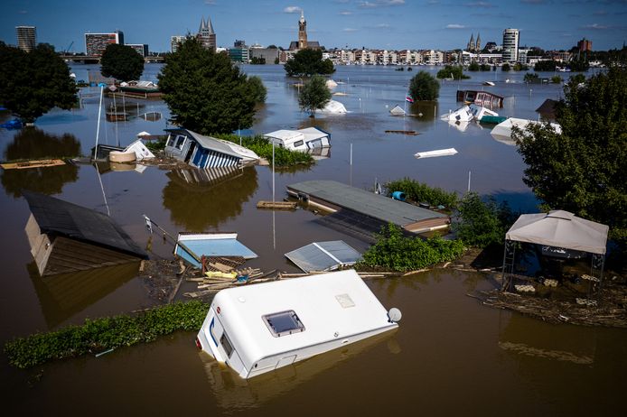 Waterschappen bereiden zich voor op wateroverlast, overstromingen en schade.