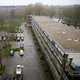 Voorbij de villa’s doemen plots de galerijflats van Smitsveen op