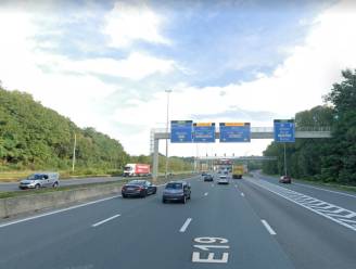 Ongeval op de E19 richting Brussel ter hoogte van Wilrijk: linkerrijstrook versperd 
