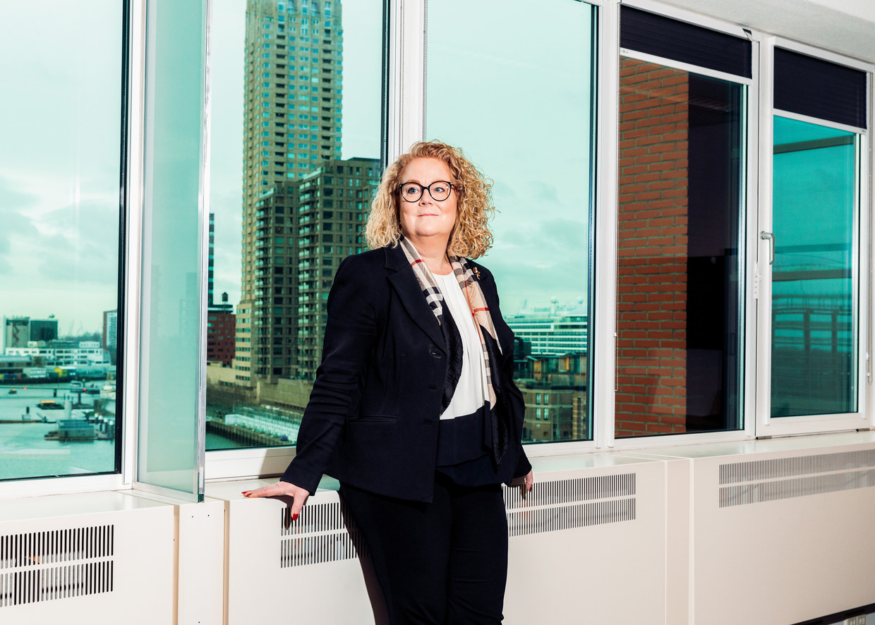 Janneke de Smet-Dierckx, plaatsvervangend hoofdofficier van justitie: ‘Drugsorganisaties hebben hun eigen, parallelle betalingssysteem, waarin hun vele miljoenen ongezien de wereld over flitsen.' Beeld Hilde Harshagen