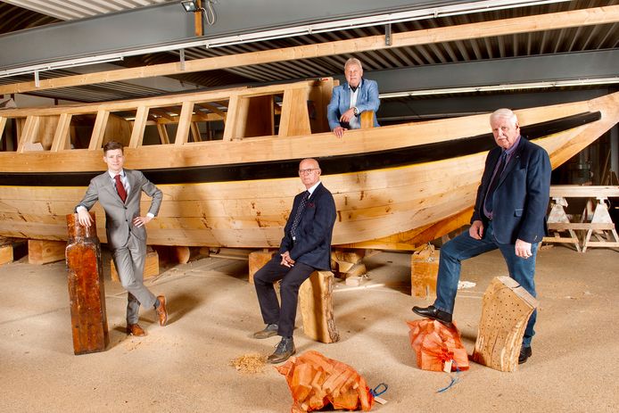Forum voor Maassluis in betere tijden. Met de klok mee: Gary Bouwer, Loek Molmans, Jan van den Hoek en Aad Rietdijk.