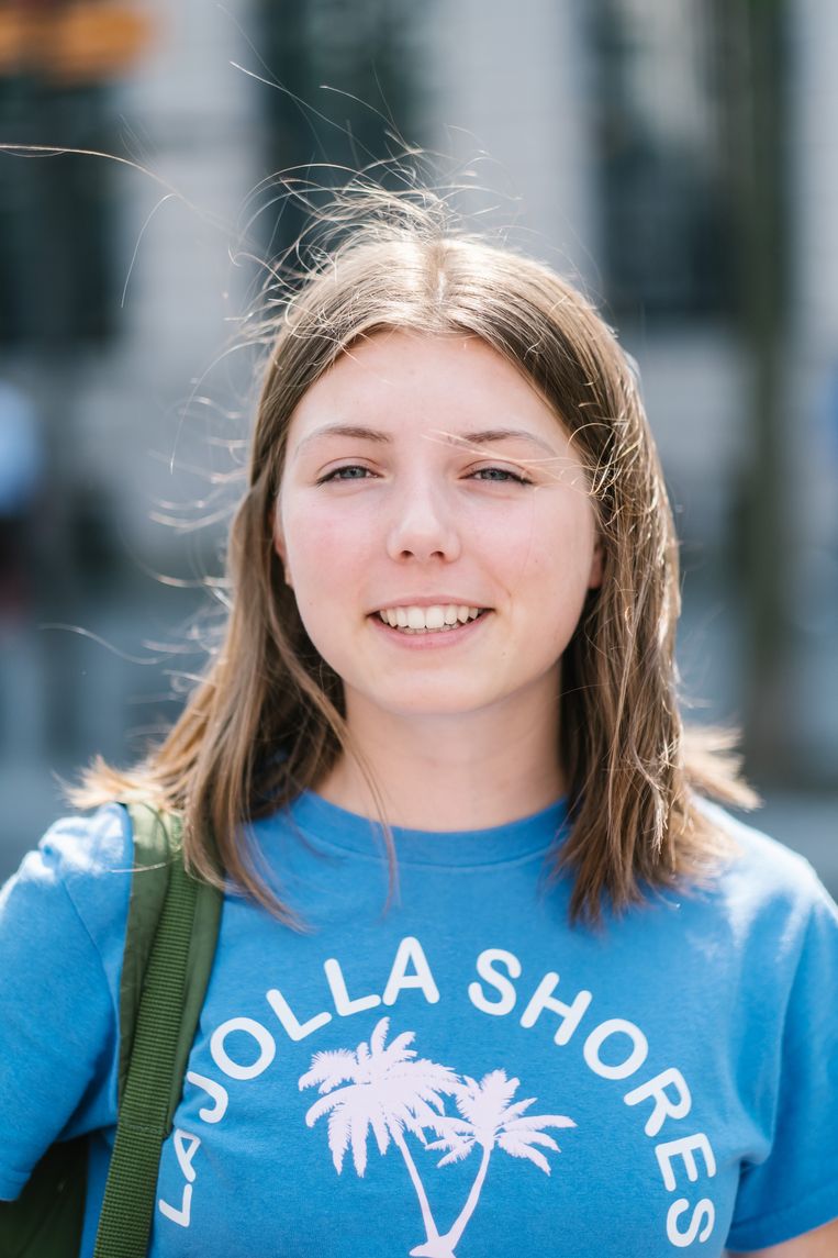 Eva Talboom (15) volgt Grieks-Latijn en wil rechten studeren. In de toekomst zal ook een job als jurist met automatisering te maken krijgen. Beeld Wouter Van Vooren