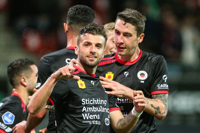 Lazaros Lamprou scoorde twee keer voor Excelsior.
