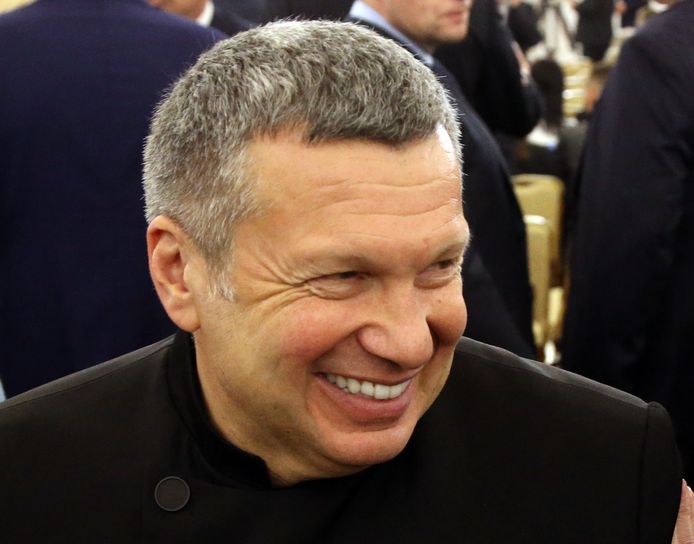 Владимир Соловьев, скандально известный российский телеведущий, известный своими резкими высказываниями о войне на Украине.