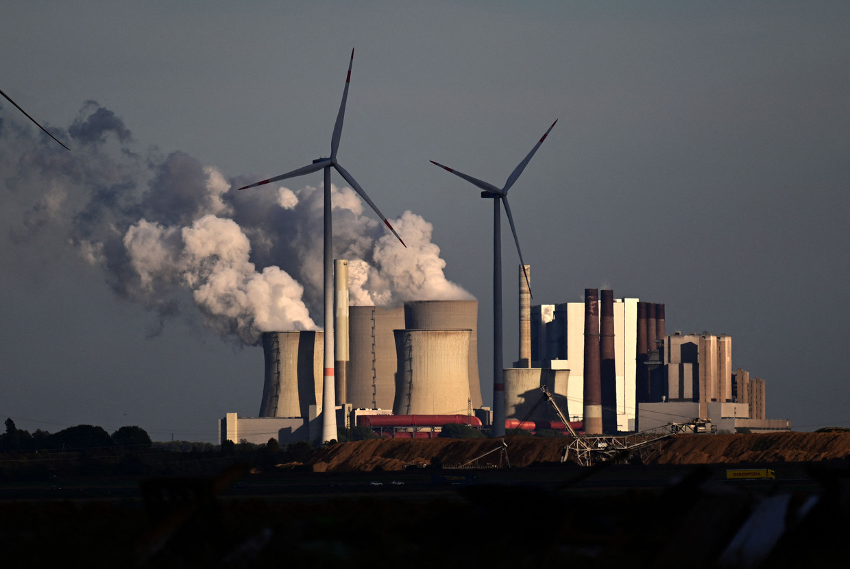 Wind turbines for German RWE's lignite-burning power station Niederaussem near Niederaussem in West Germany.  Image by Ina Fassbender / AFP