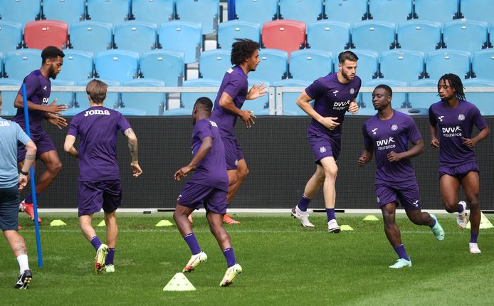Anderlecht tijdens de training in Arnhem.
