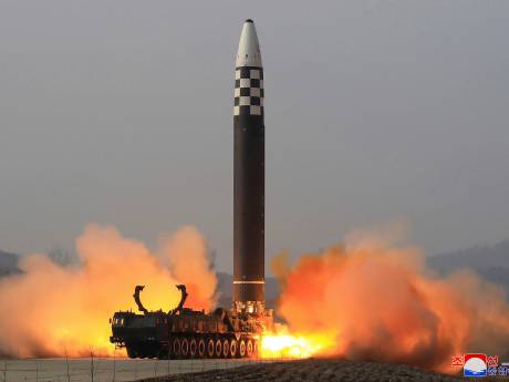 Noord-Korea vuurt weer ballistische raket af richting Japanse Zee