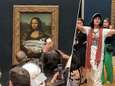 Bezoeker die Mona Lisa in Louvre met taart besmeurde, krijgt psychiatrische zorg