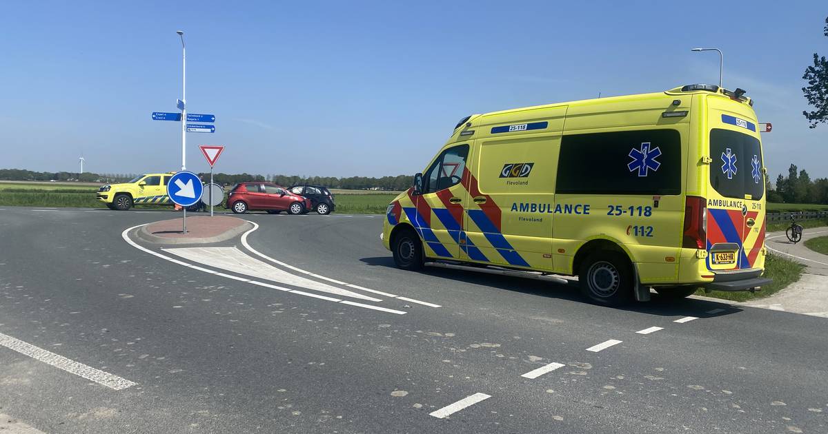 Gewonde bij ongeval op kruising op de Staartweg in Tollebeek