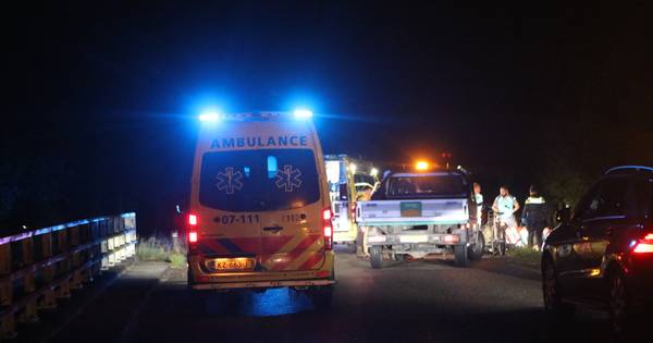 Fietser van achteren aangereden in Ede: ernstig gewond.