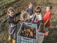 Jongeren kunnen de kneepjes van het boerderijleven leren kennen op Kinderboerderij Bokkeslot.