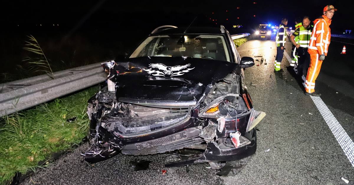 Gewonden en veel ambulances bij kop-staartbotsing op A15 bij Rumpt.