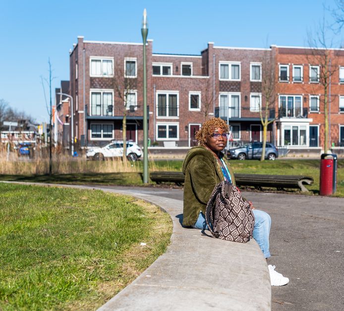 Marilyn (43) volgde haar gevoel en ze doet nu eindelijk wat ze wil: werken in de zorg. Iets betekenisvol voor iemand doen, dat streeft ze na in het leven.