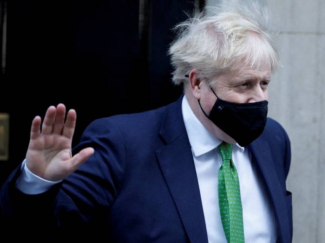 Politie start onderzoek naar feestjes in Downing Street, Johnson belooft “volledige samenwerking”